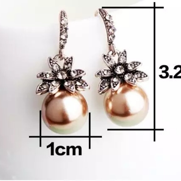 COFFEE PEARL Dangle Earrings Silver/rhinestones - Picture 3 of 3